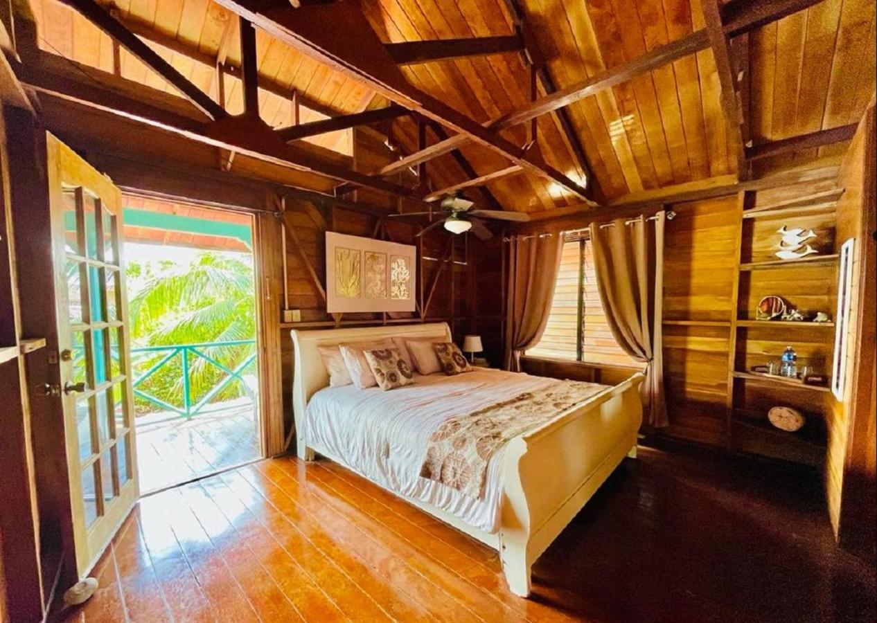 Villa Amaya โบกัสทาวน์ ภายนอก รูปภาพ